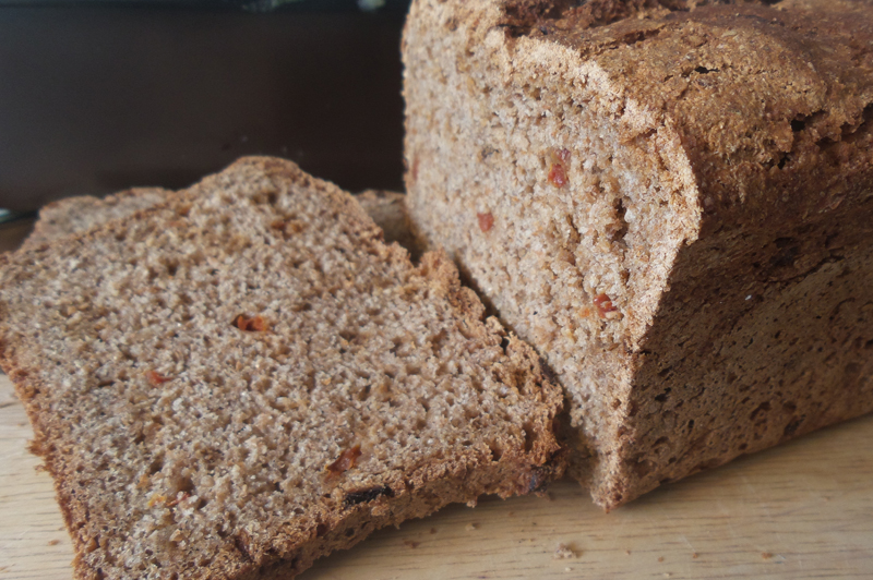 Rezept mit Video: Vollkornbrot selber backen | Vegan & ohne Soja