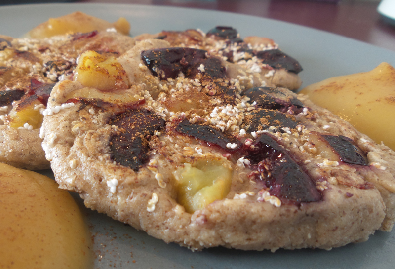 Rezept mit Video: Vegane Hafer-Nuss-Pancakes